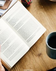 住珠峰耸耸怎么组词