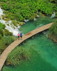 湖水的湖的组词(湖水的湖的组词怎么组)