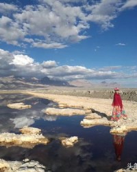 水天一色怎么组词