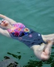 水里游泳怎么组词