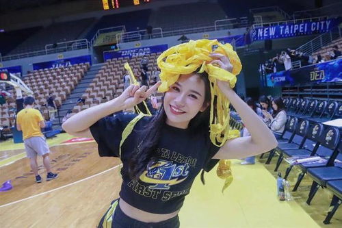 啦啦队朵拉怎么组词