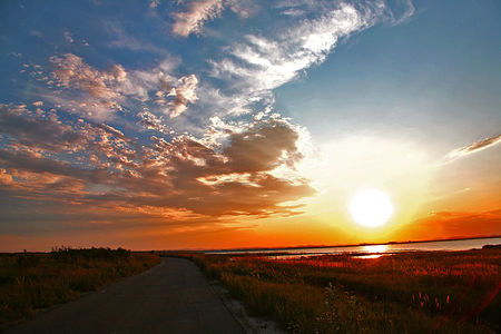 夕阳的夕怎么组词