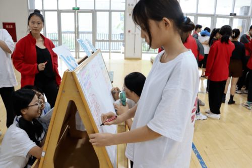 手抓怎么组词