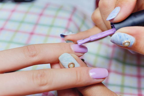 假指甲怎么组词啊