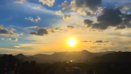 晚霞的霞该怎么组词