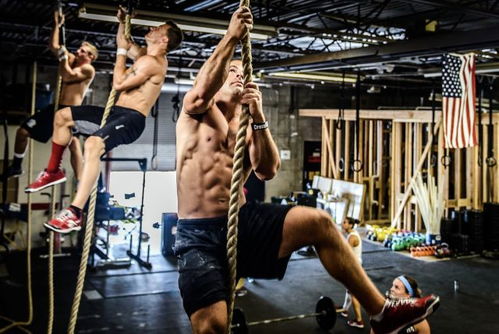 腹肌之力的缚怎么组词 腹肌之力的缚怎么组词