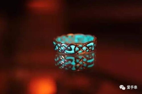 闪闪发光可以怎么组词呢 闪闪发光可以怎么组词呢