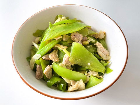 莴笋和肉怎么组词