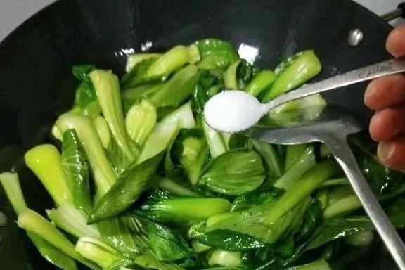 青菜的荤怎么组词 青菜的荤怎么组词