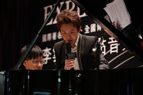 钢琴家李云迪怎么组词