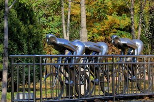 雕塑雕刻怎么组词的 雕塑雕刻怎么组词的