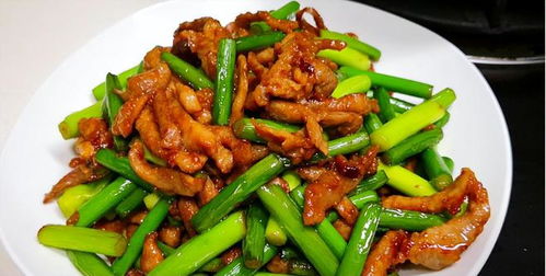 蒜表炒猪肉怎么组词 蒜表炒猪肉怎么组词