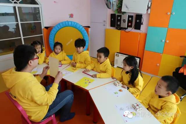 爱心的爱组词(爱心的爱该怎么组词)