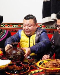 临的拼音怎么组词