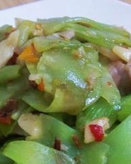 莴笋和肉怎么组词啊