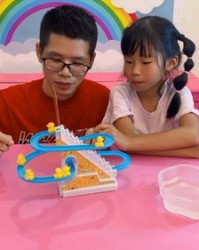 滑滑梯的滑组词(滑滑梯写词语)